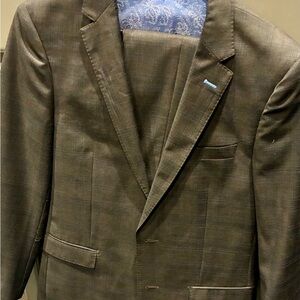 Men's gray/blue plaid slim suit.  38s Slim Giovanni Bresciani 32x30